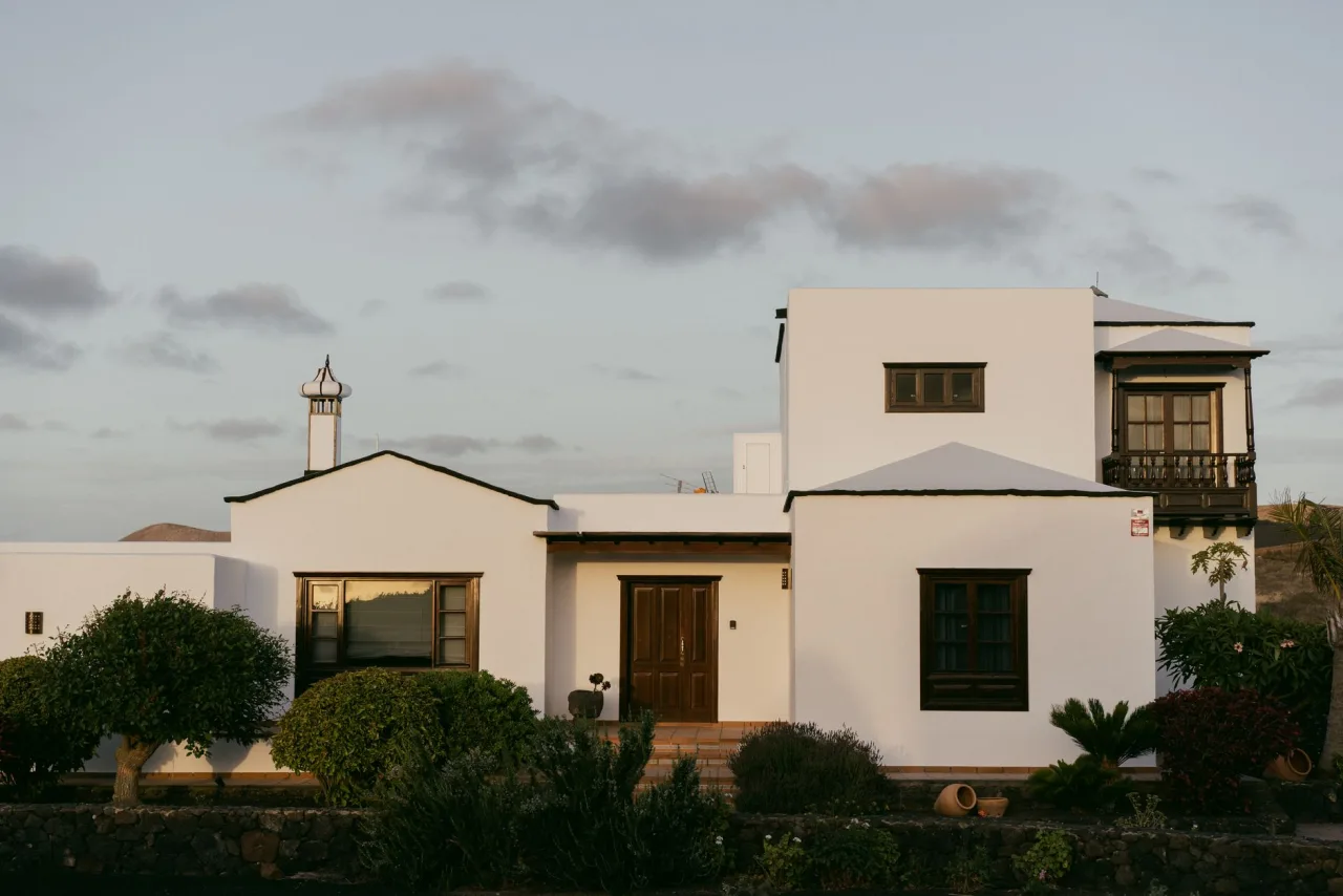 Solar Water Heating: Practical Retrofit for Dubai Villas